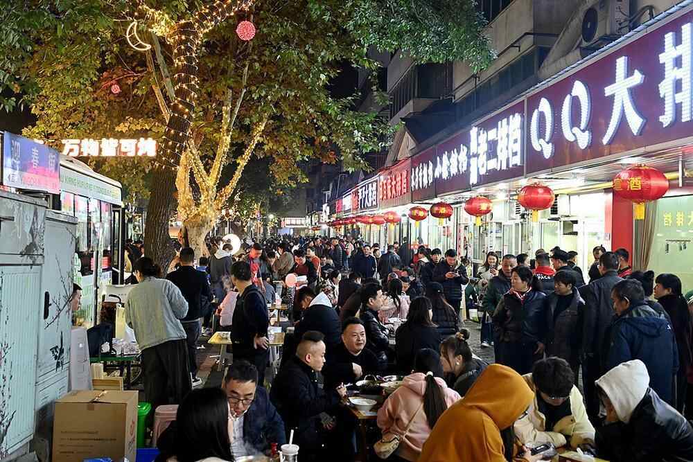 、桃酥爆火！广德召开“三件套”专题会AG真人平台app安徽广德炖锅、奶茶