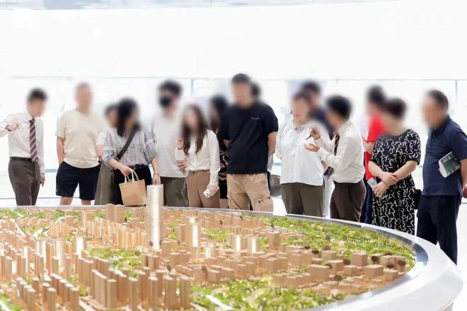 处发布：央企匠造重新定义中环人居高度AG真人中国百度热搜@中环麓岛售楼(图6)